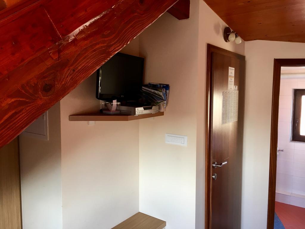 Apartments Feral Трогир Екстериор снимка